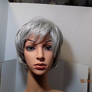 EASY WEAR Salt and Pepper Wendy Style Wig
